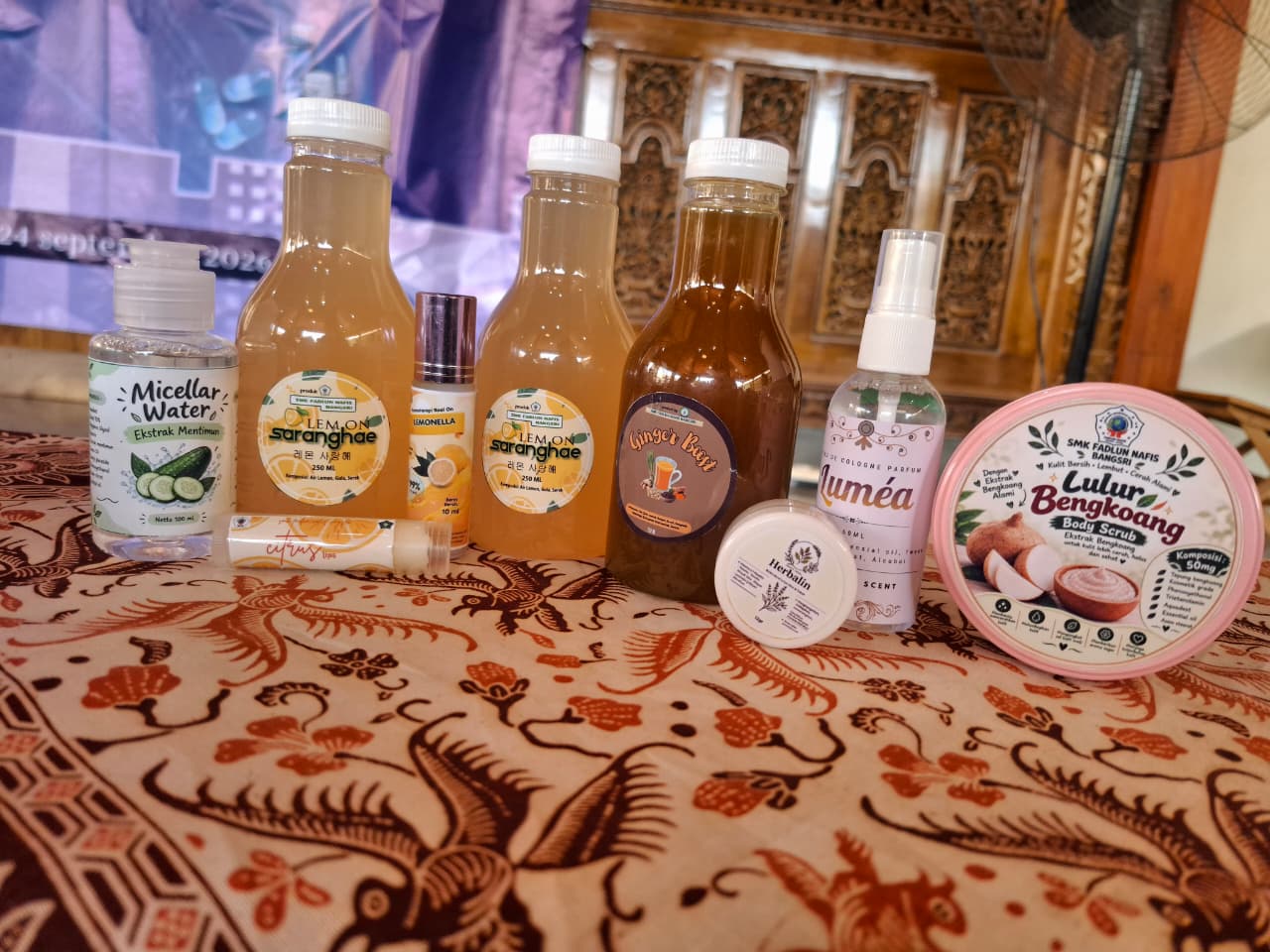 Produk Hasil Karya Siswa-Siswi Farmasi